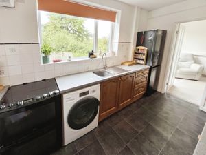 Kitchen- click for photo gallery